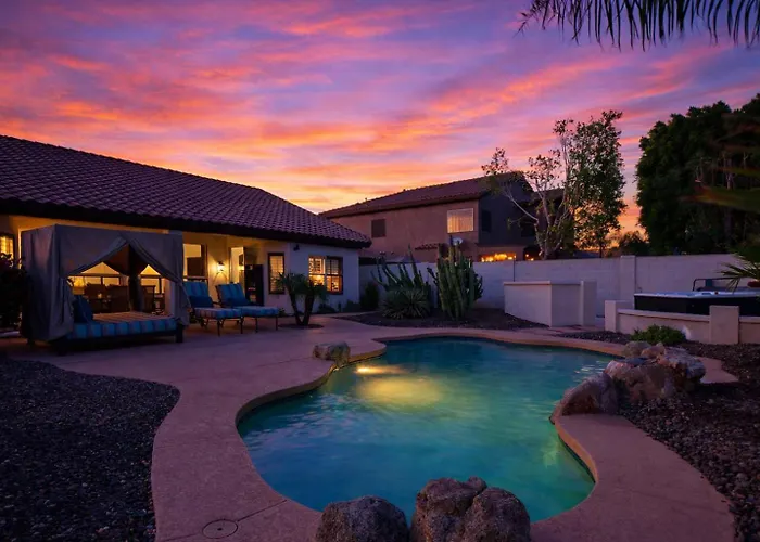 Holiday home Arabian Nights - Private Pool - Hot Tub - Games!